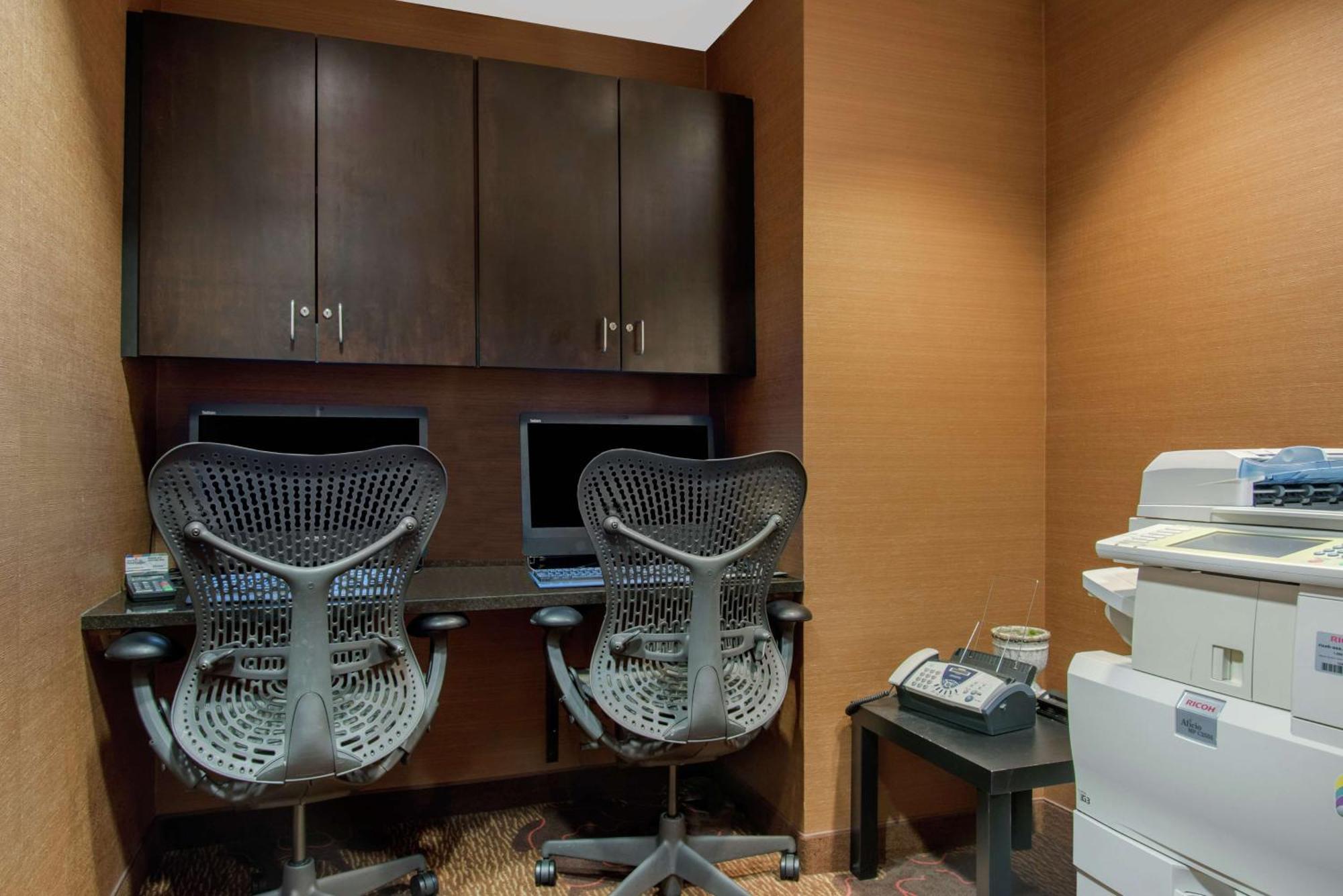 Hilton Garden Inn Portland Airport Eksteriør billede