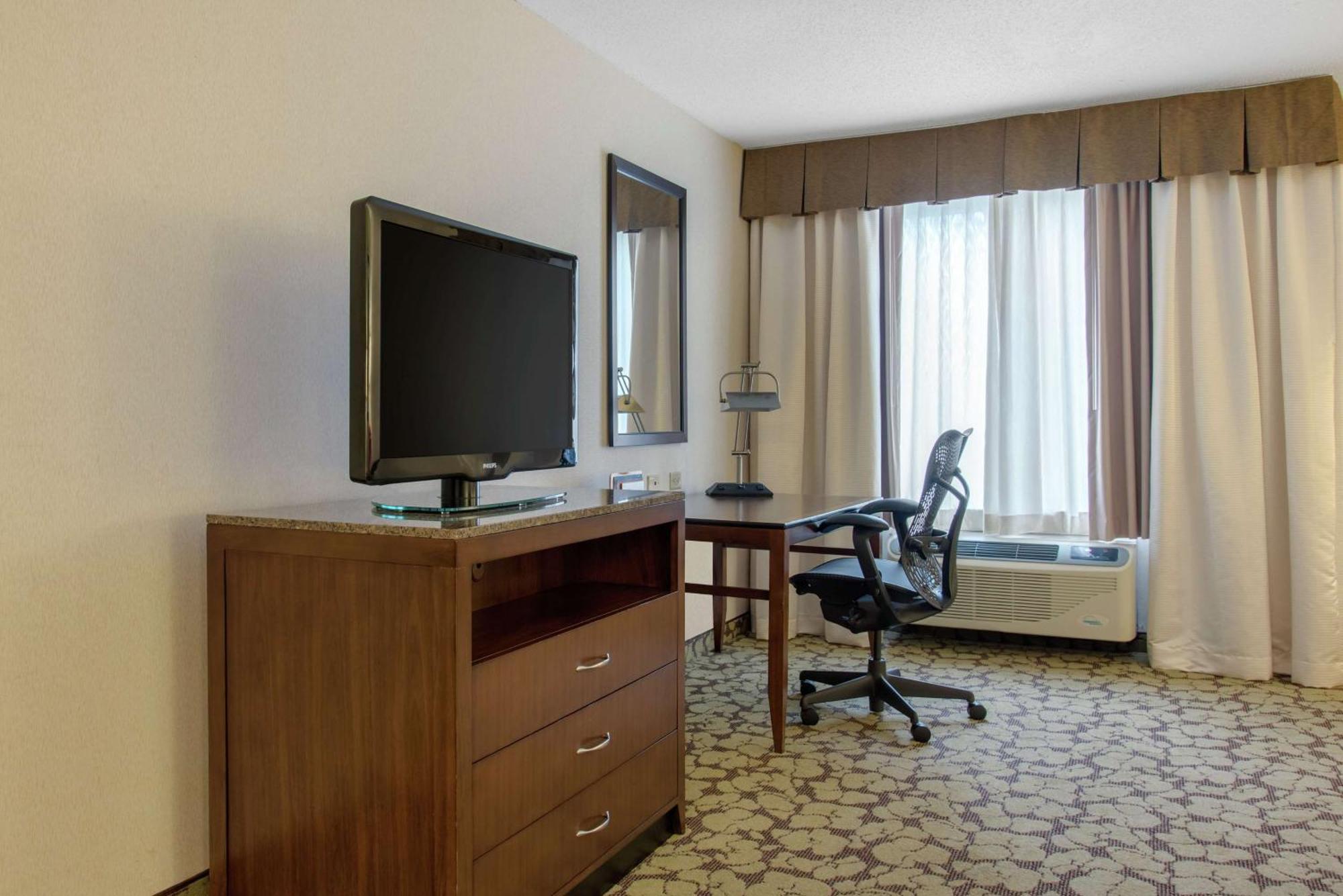 Hilton Garden Inn Portland Airport Eksteriør billede